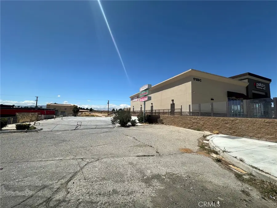 17153 Bear Valley, Hesperia, CA 92345 - #2
