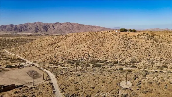 750 Ocotillo Way, Apple Valley, CA 92308