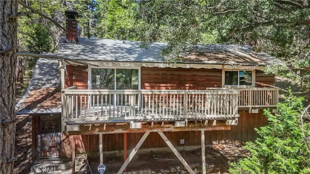 1155 Chateau Dr, Crestline, CA 92325 - #1