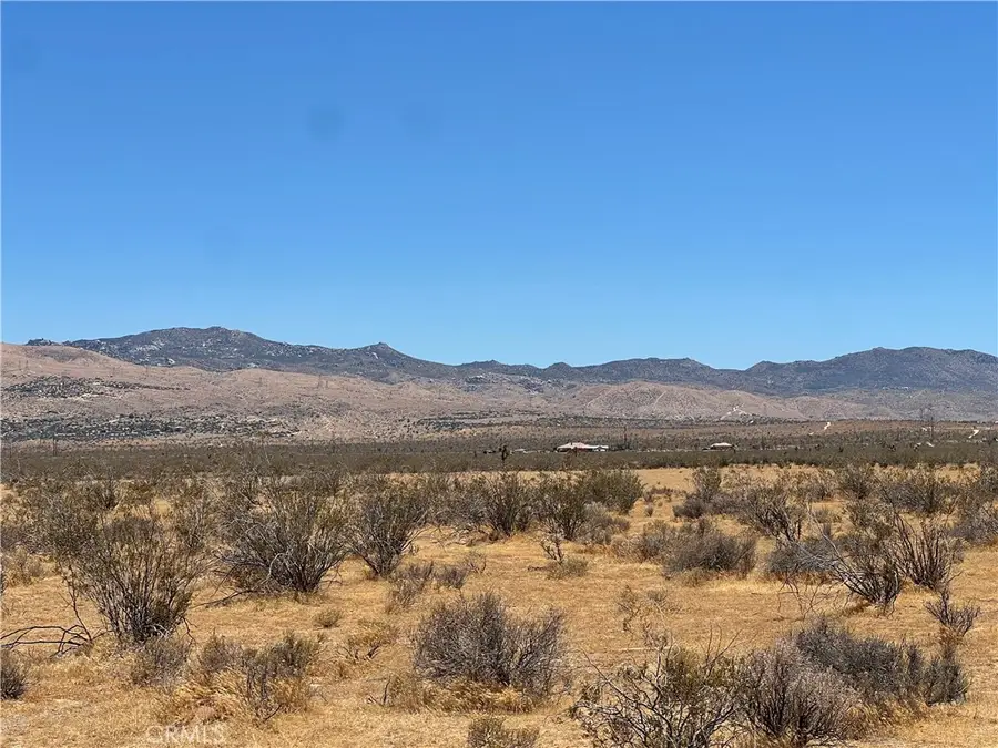 1 Del Oro Road, Apple Valley, CA 92308 - #2