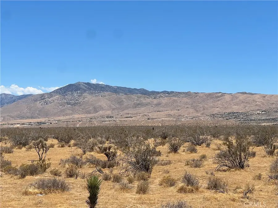 1 Del Oro Road, Apple Valley, CA 92308 - #3
