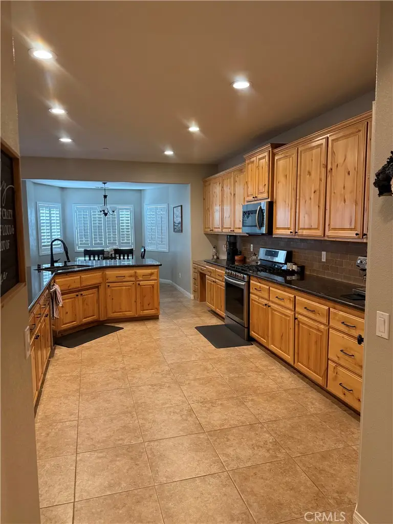 7735 Minstead, Hesperia, CA 92345 - #2