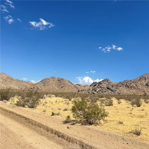 30455 Holmes Rd, Lucerne Valley, CA 92356