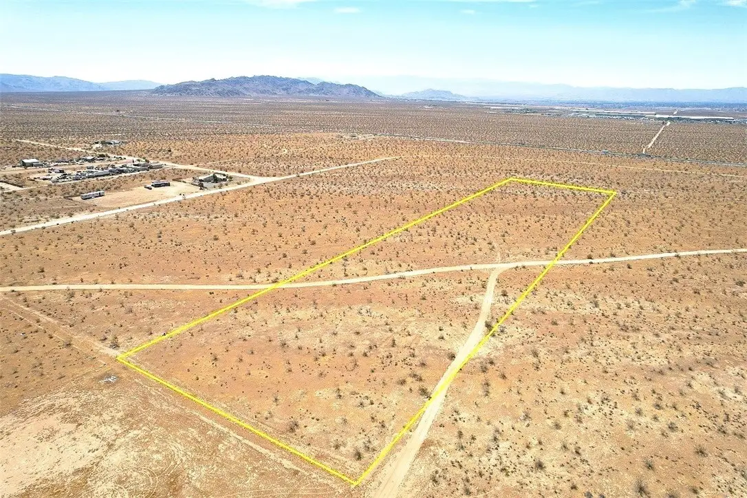 25 Dachshund Avenue, Apple Valley, CA 92307 - #1