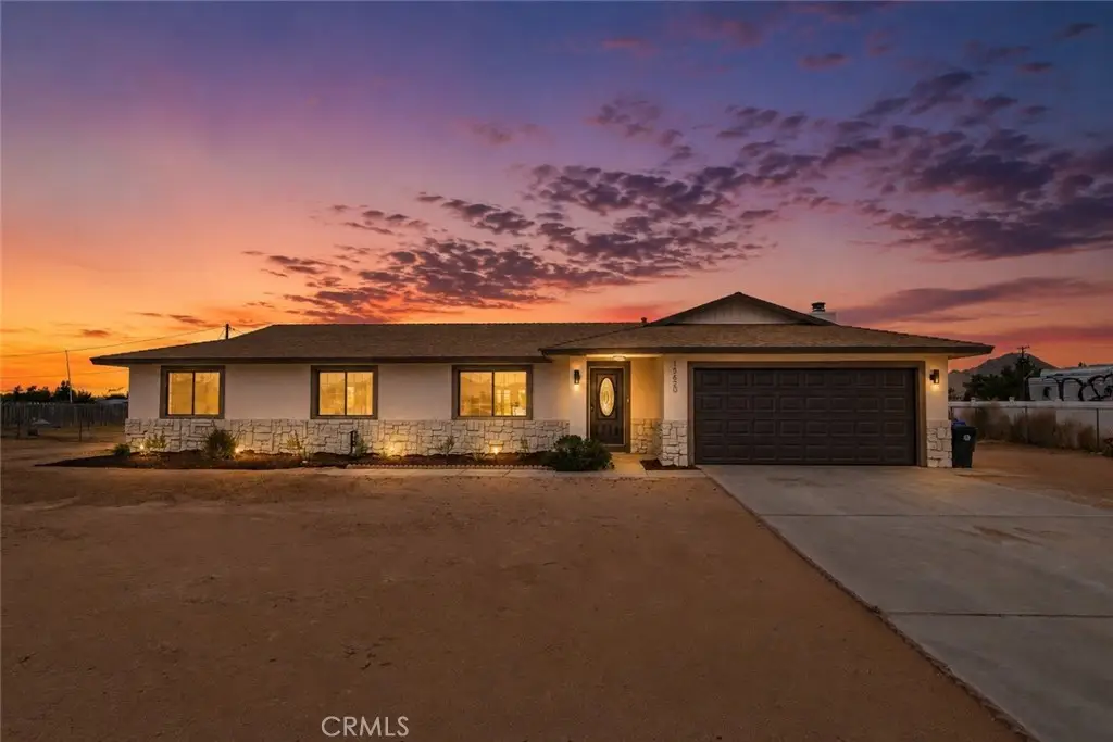 15620 Comanche Road, Apple Valley, CA 92307 - #1