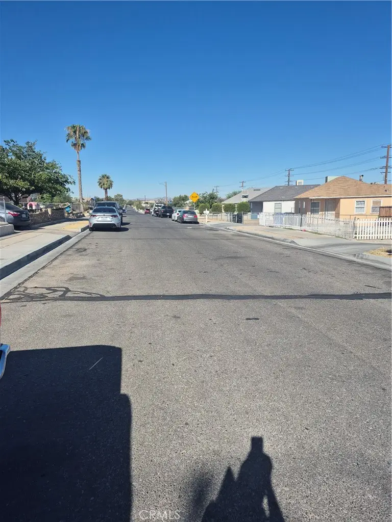 711 W Buena Vista, Barstow, CA 92311 - #3