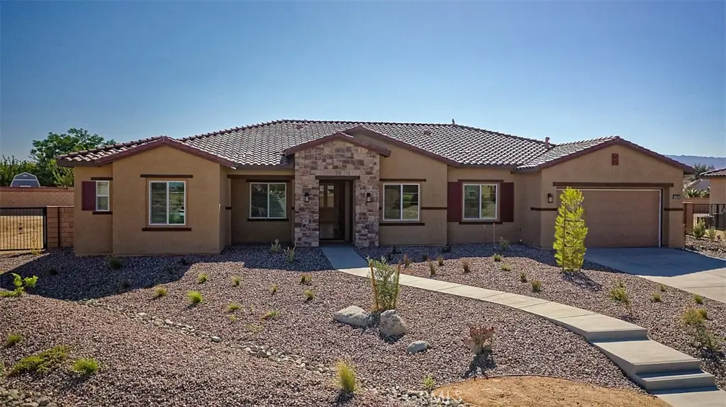12985 Davona Dale Road, Apple Valley, CA 92308 - #1