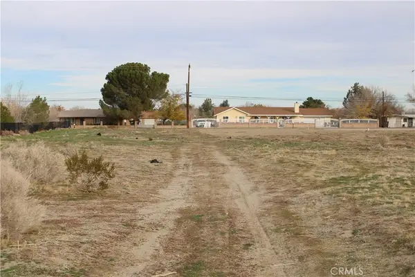 2 AC E Avenue S2, Sun Village, CA 93543