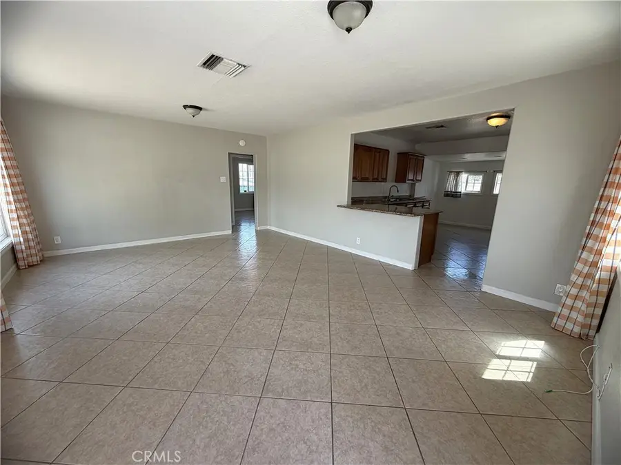 513 Mount Vernon Avenue, Barstow, CA 92311 - #2