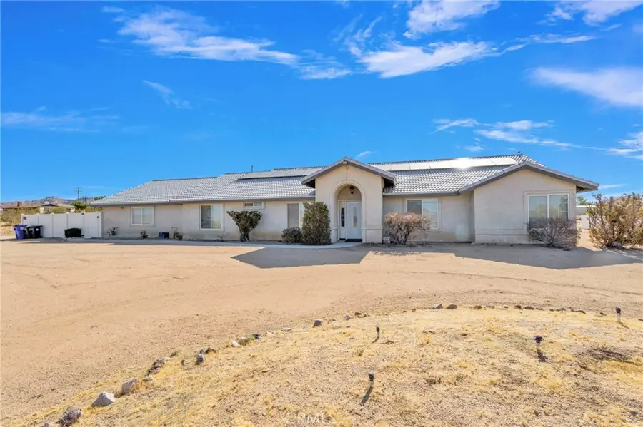 17389 Central Road, Apple Valley, CA 92307 - #2