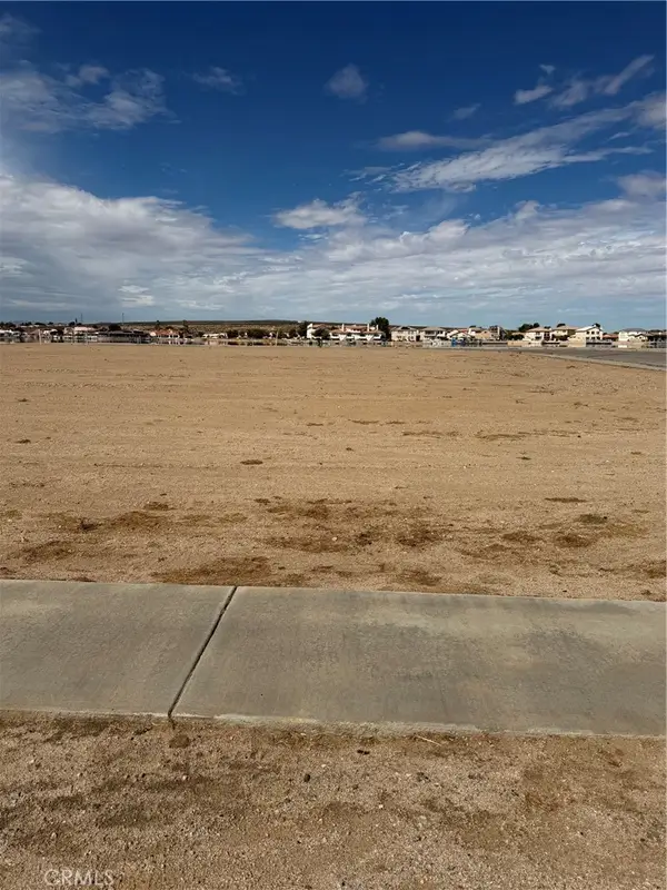 9 Lakeview, Helendale, CA 92342