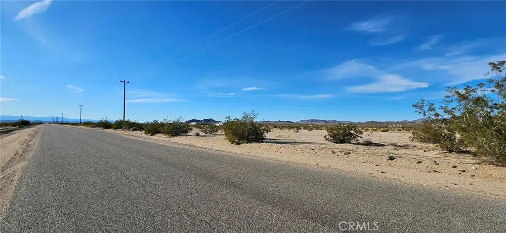 800 Valle Vista Rd., Twentynine Palms Yucca Valley, CA 92277 - #1