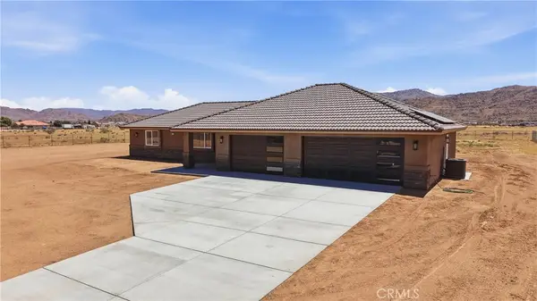 17430 Century Plant Rd, Apple Valley, CA 92307