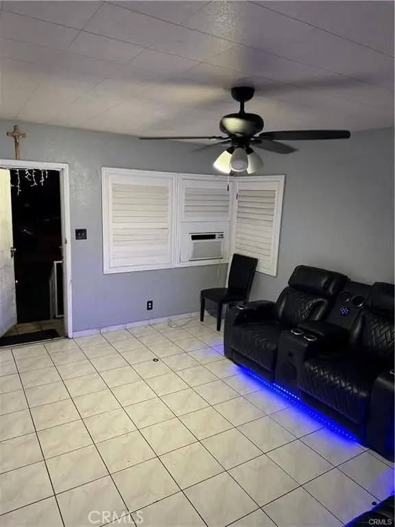 10439 Stanford Avenue, South Gate, CA 90280 - #3
