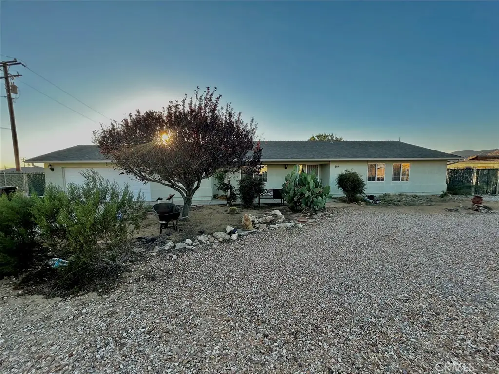 15550 Desert Star, Apple Valley, CA 92307 - #1