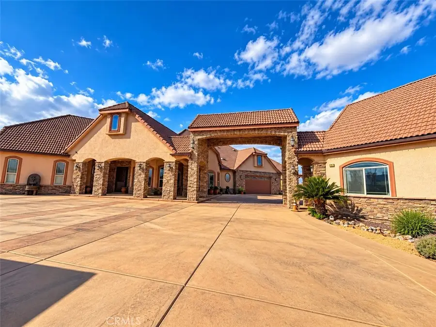 10122 Farmington, Oak Hills, CA 92344 - #2