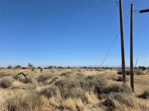2 Acacia, Phelan, CA 92371
