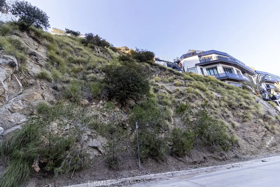 8140 Gould Avenue, Los Angeles, CA 90046 - Image #3