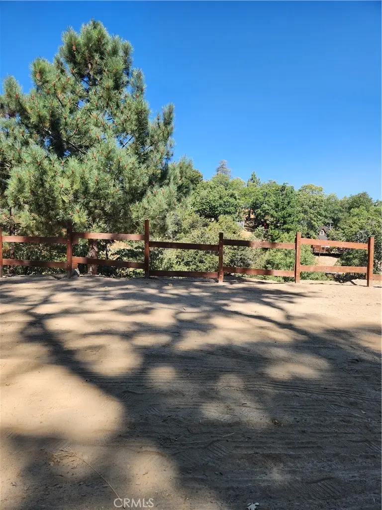 1563 Rock Ridge Drive, Lake Arrowhead, CA 92352 - #1