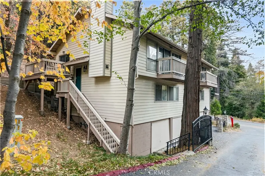 103 Rockledge Lane, Lake Arrowhead, CA 92352 - Image #2