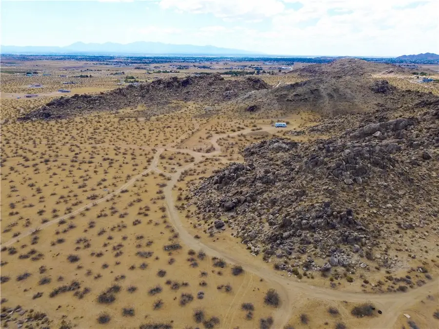 15 Laguna Seca, Apple Valley, CA 92307 - Image #2