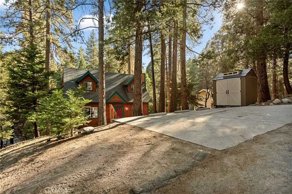 432 Clubhouse Drive, Lake Arrowhead, CA 92352 - Image #1