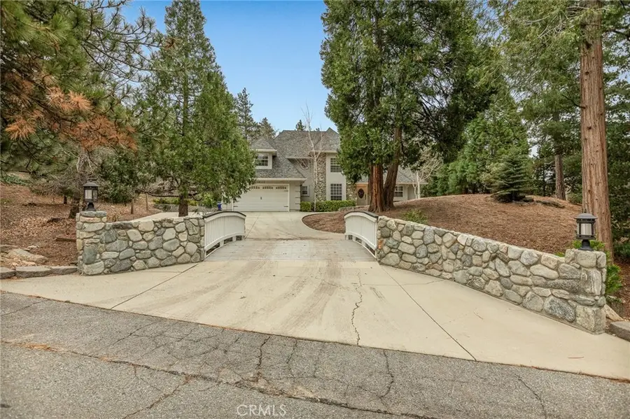 26122 Augusta Drive, Lake Arrowhead, CA 92352 - Image #2