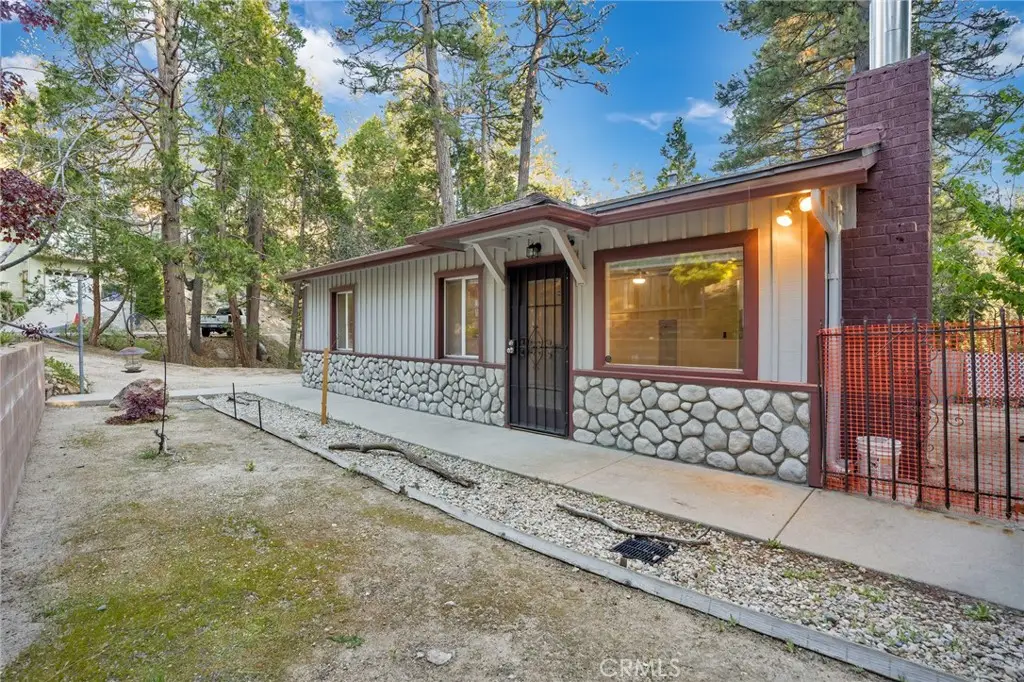 32159 Cove Circle, Running Springs, CA 92382 - Image #1