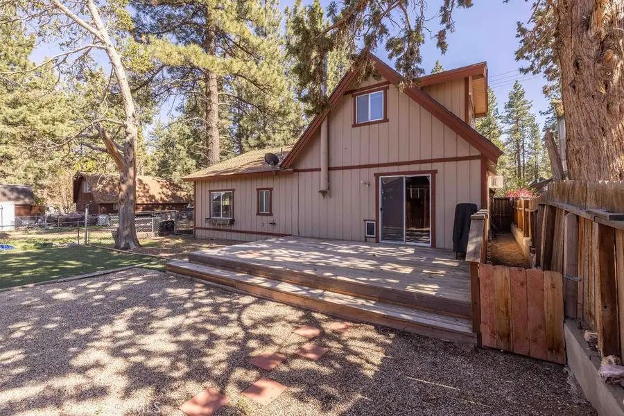 817 E Mountain View Boulevard, Big Bear City, CA 92314 - Image #2