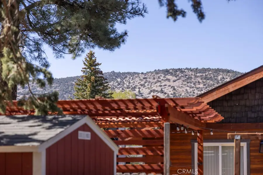 817 E Mountain View Boulevard, Big Bear City, CA 92314 - Image #3