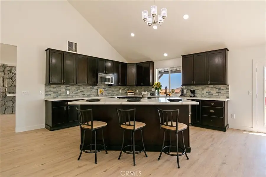 9255 Fortuna Avenue, Yucca Valley, CA 92284 - Image #2