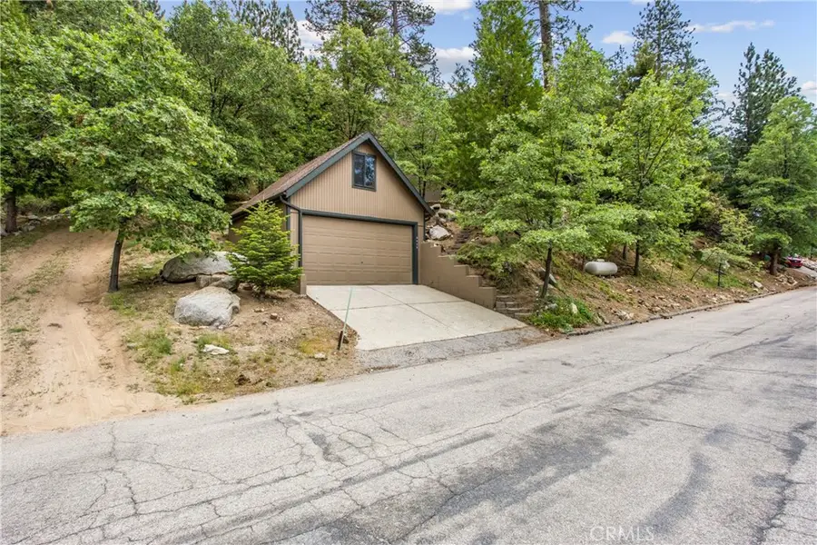 6429 Cedar Avenue, Angelus Oaks, CA 92305 - #3