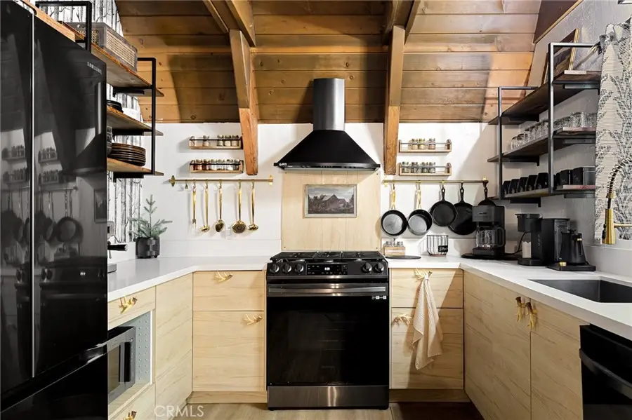 350 S. Fairway Dr, Lake Arrowhead, CA 92352 - Image #3