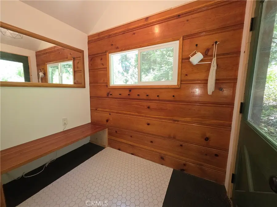 606 Crest Estates Drive, Lake Arrowhead, CA 92352 - Image #3