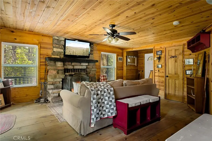 33400 Bluebird Drive, Green Valley Lake, CA 92341 - Image #2