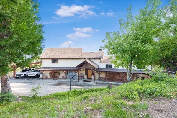 30757 Knoll View Drive, Running Springs, CA 92382