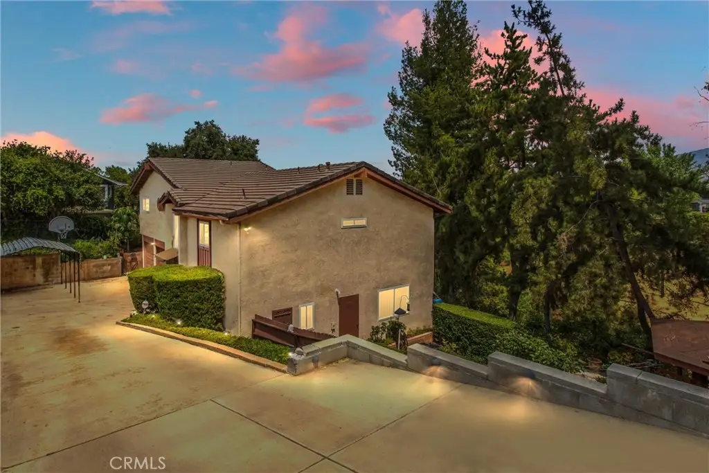 505 E Sunset Drive N, Redlands, CA 92373 - Image #1