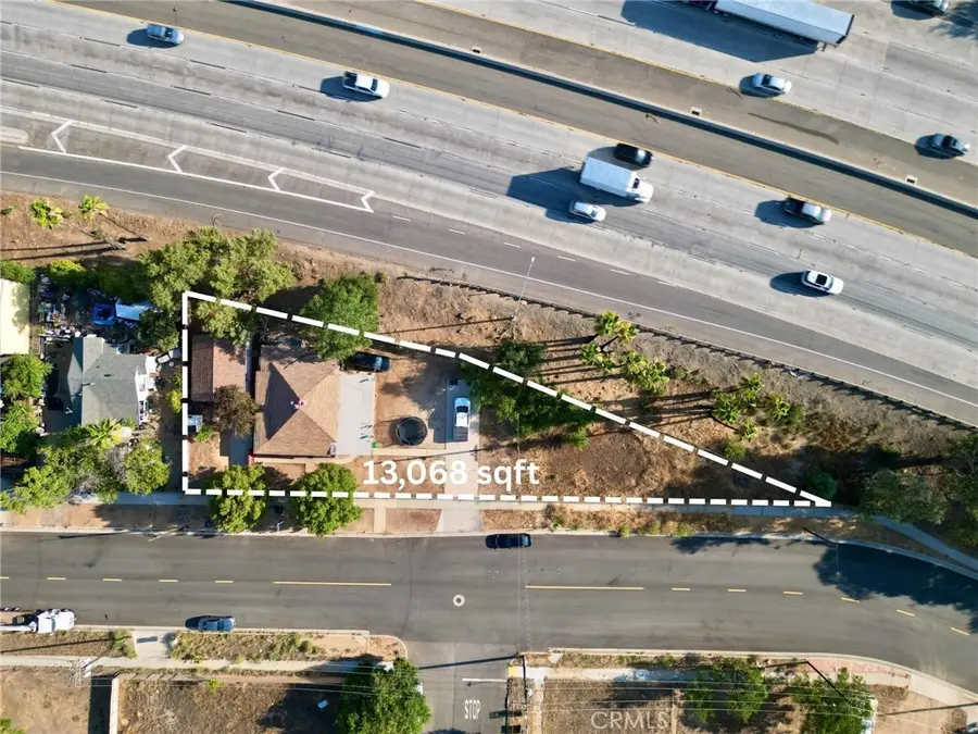 207 E 5th Street, Beaumont, CA 92223 - #2