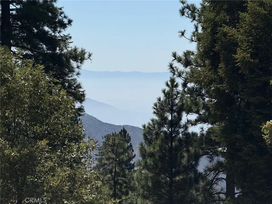 10 Winding Way, Running Springs, CA 92382 - #2