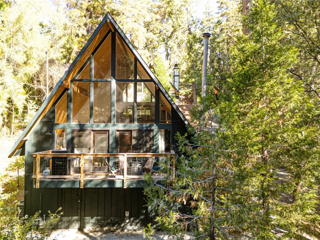 385 Birchwood Drive, Lake Arrowhead, CA 92352 - #1