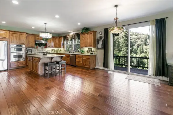 28449 Fresh Spring Lane, Lake Arrowhead, CA 92352