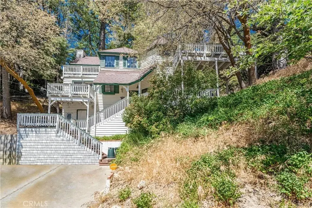 26333 Walnut Hills Dr, Lake Arrowhead, CA 92352 - #1