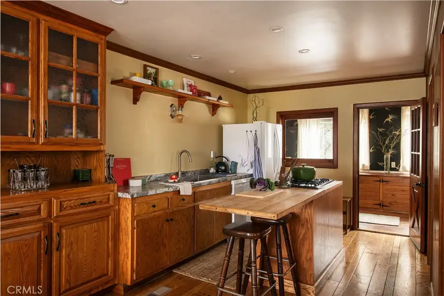 29196 Lake Brook Avenue, Cedar Glen, CA 92321 - #2