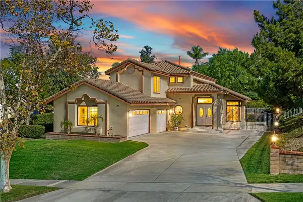 1611 San Almada, Corona, CA 92882