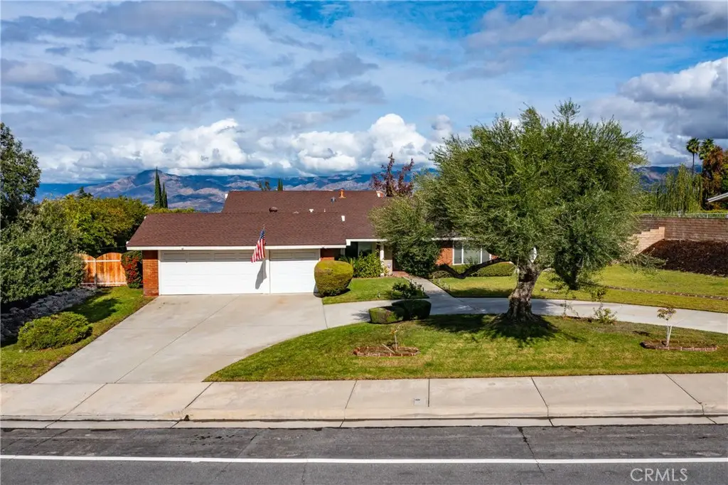 645 E Sunset N, Redlands, CA 92373 - Image #1