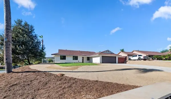 7695 Lakeside Dr, Jurupa Valley, CA 92509