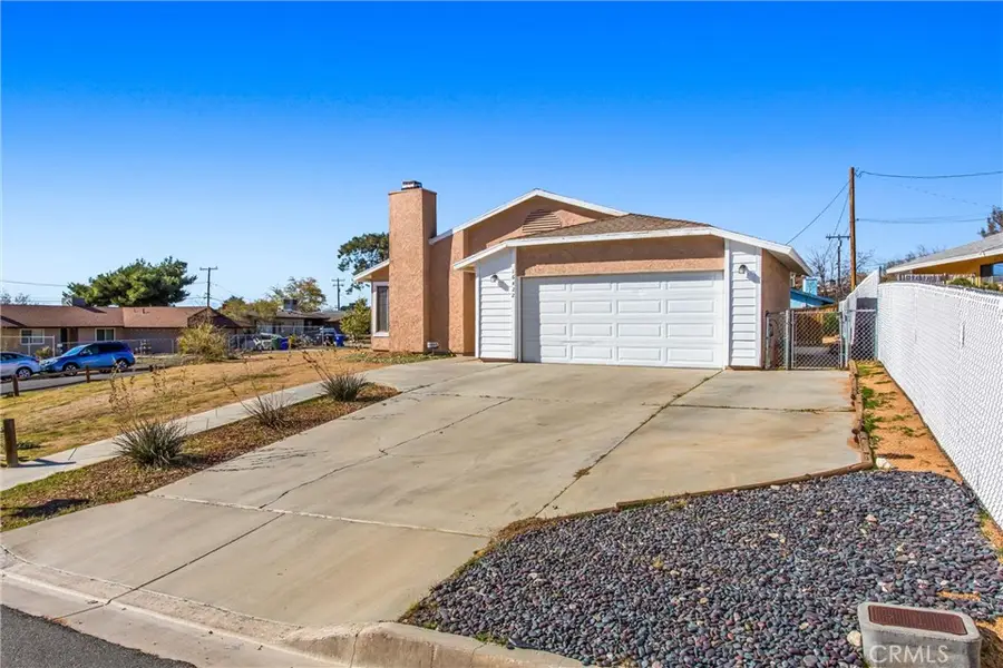 16422 Tolowa, Apple Valley, CA 92307 - Image #2