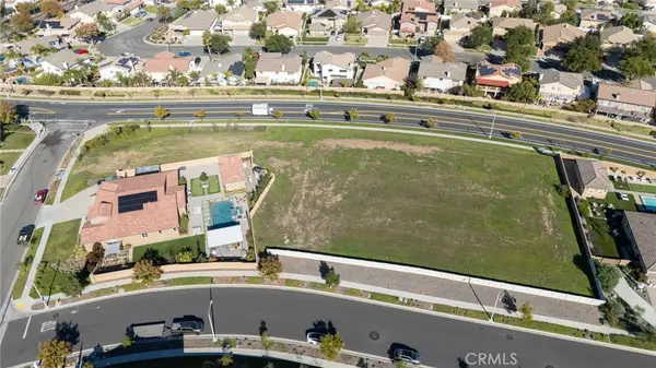 1345 Sallie Jeffreys Way, Corona, CA 92881