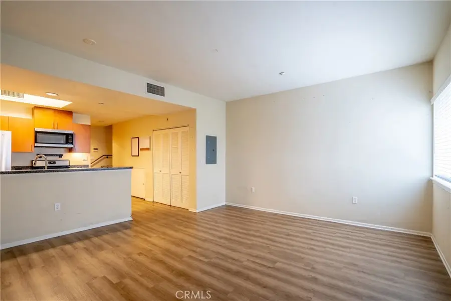 2864 Sunset Place #205, Los Angeles, CA 90005 - #3