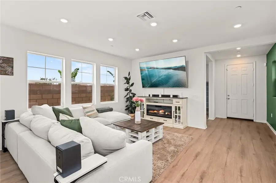 2684 E Towhee, Ontario, CA 91761 - #3